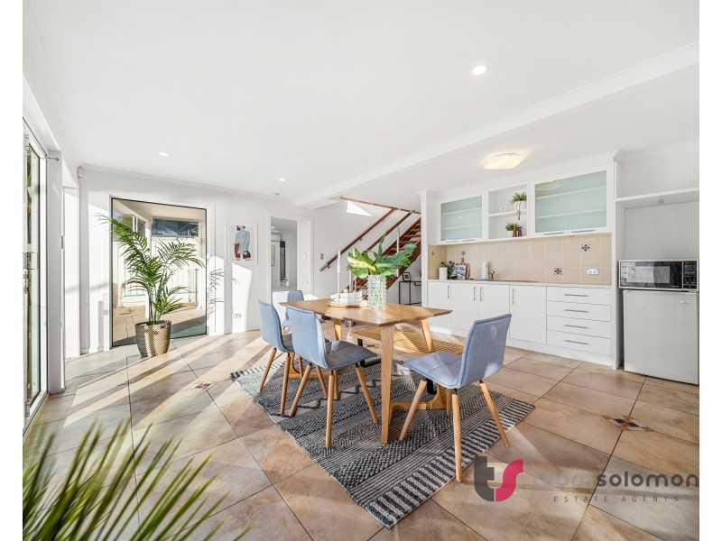 2 Masters Avenue, Victoria Point QLD 4165