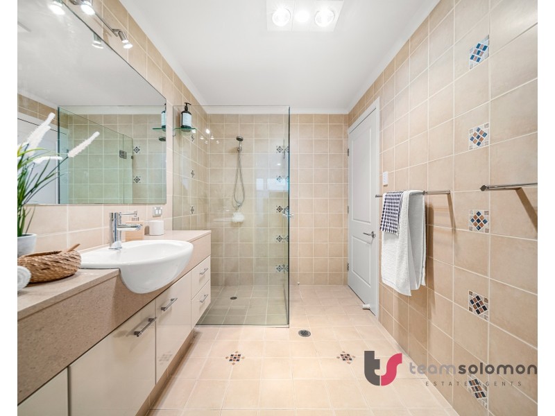 2 Masters Avenue, Victoria Point QLD 4165