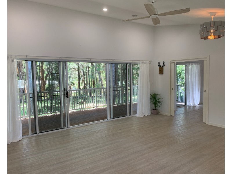 1 Cypress Street, Coochiemudlo Island QLD 4184