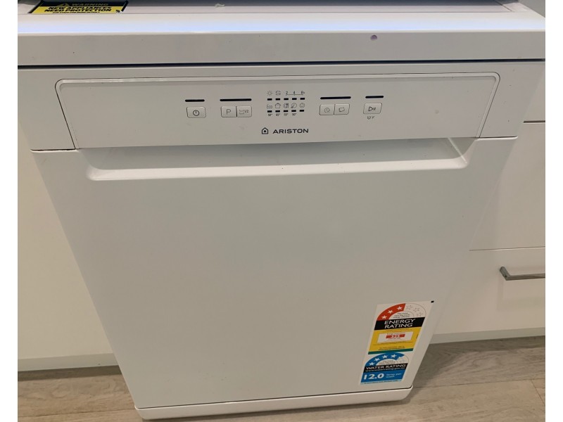 1 Cypress Street, Coochiemudlo Island QLD 4184