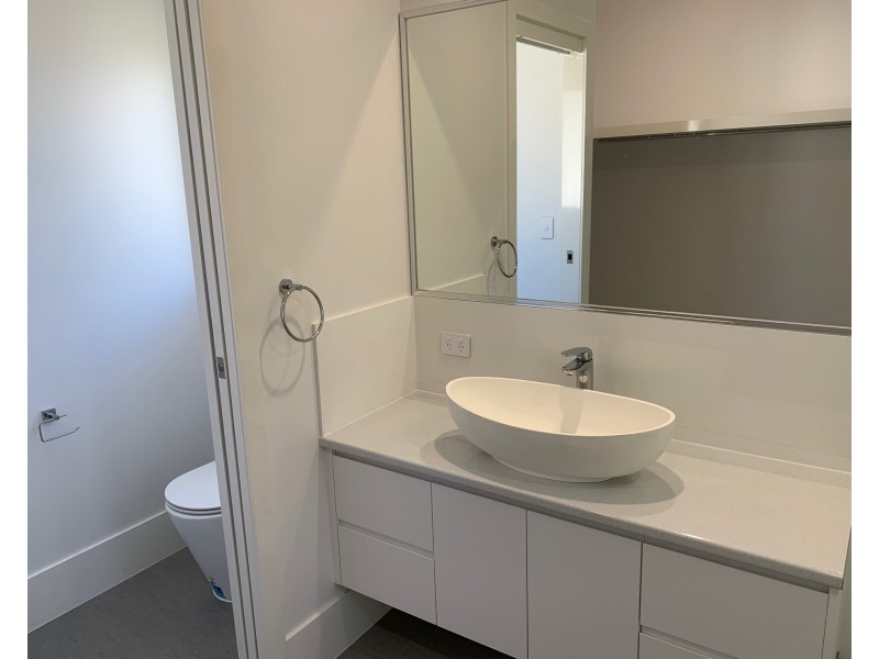 1 Cypress Street, Coochiemudlo Island QLD 4184