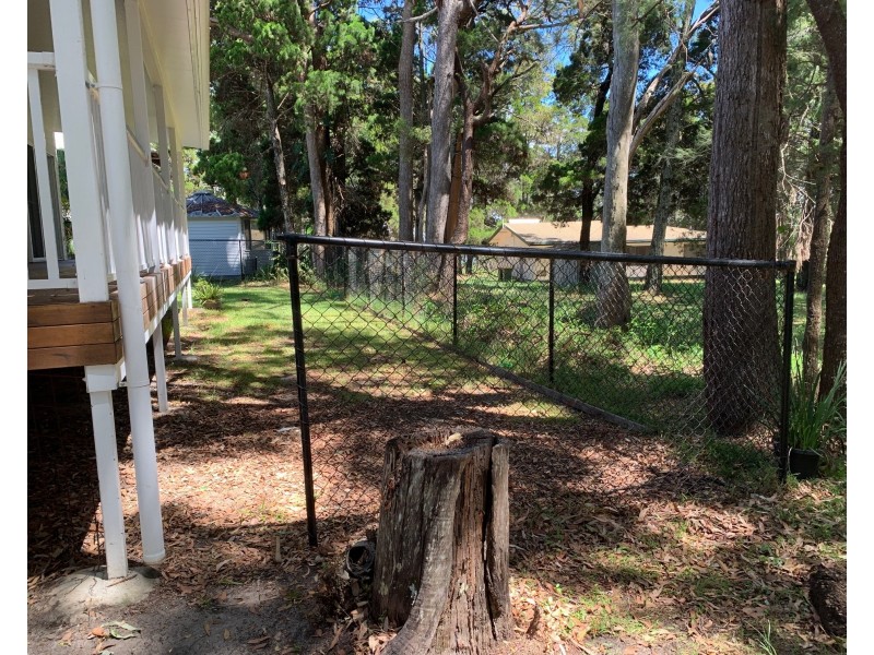 1 Cypress Street, Coochiemudlo Island QLD 4184