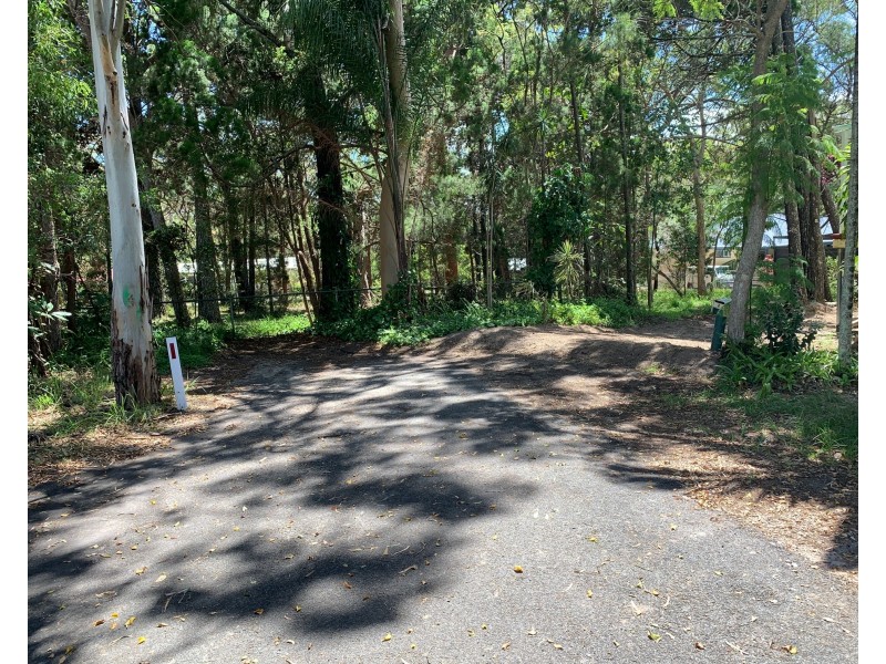 1 Cypress Street, Coochiemudlo Island QLD 4184