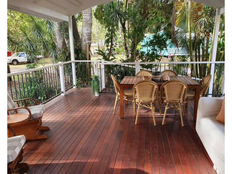16 Ooyan Street, Coochiemudlo Island QLD 4184
