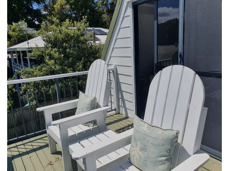 16 Ooyan Street, Coochiemudlo Island QLD 4184