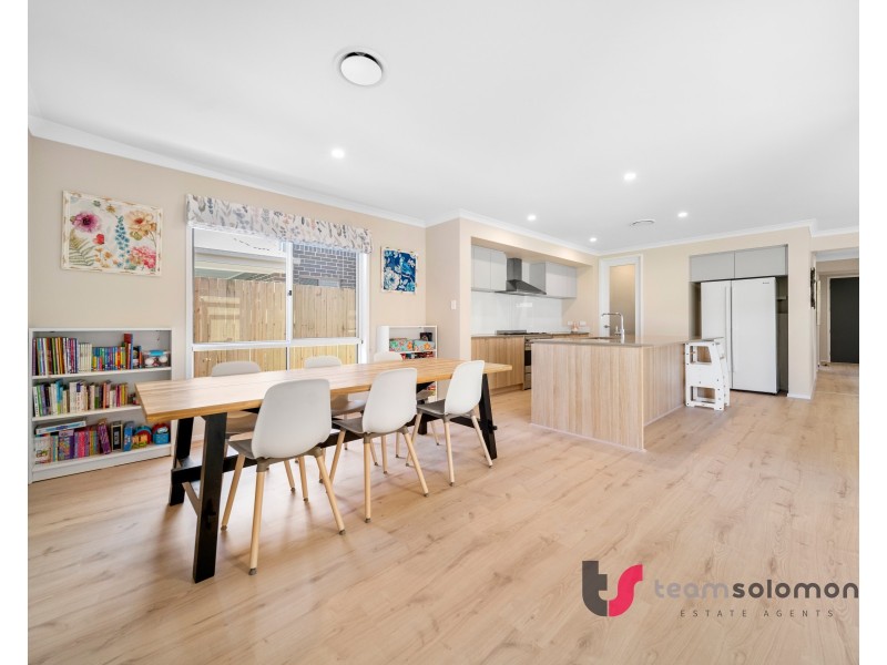 21 Shoreline Avenue, Redland Bay QLD 4165