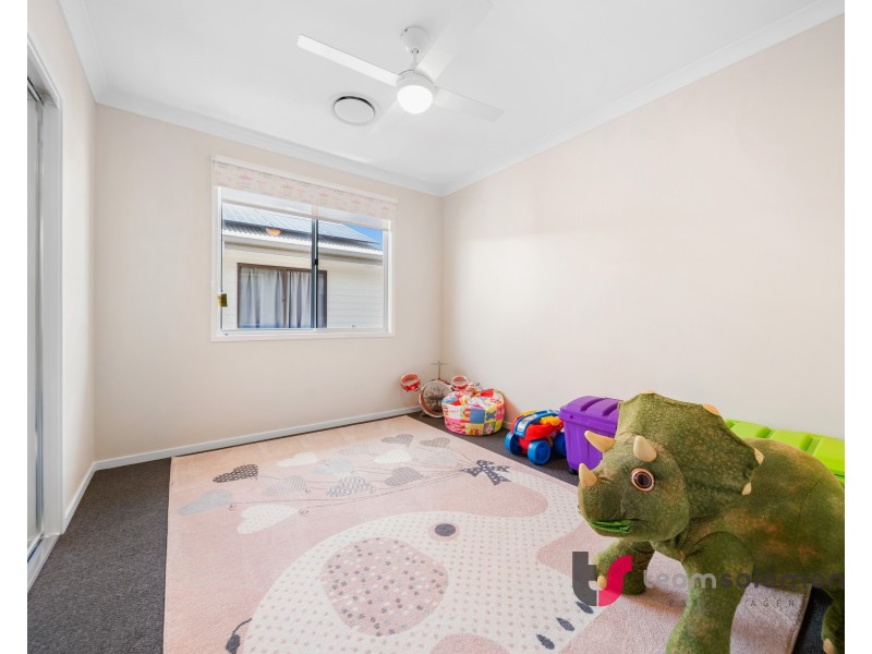 21 Shoreline Avenue, Redland Bay QLD 4165