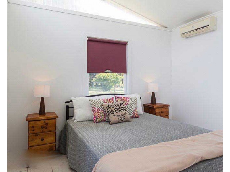 18-20 Mooroondu Street, Coochiemudlo Island QLD 4184