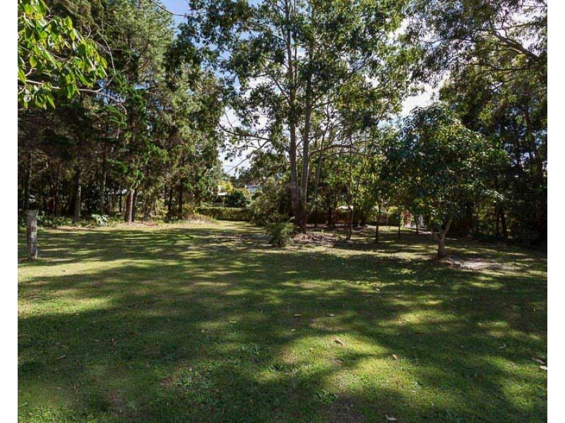18-20 Mooroondu Street, Coochiemudlo Island QLD 4184