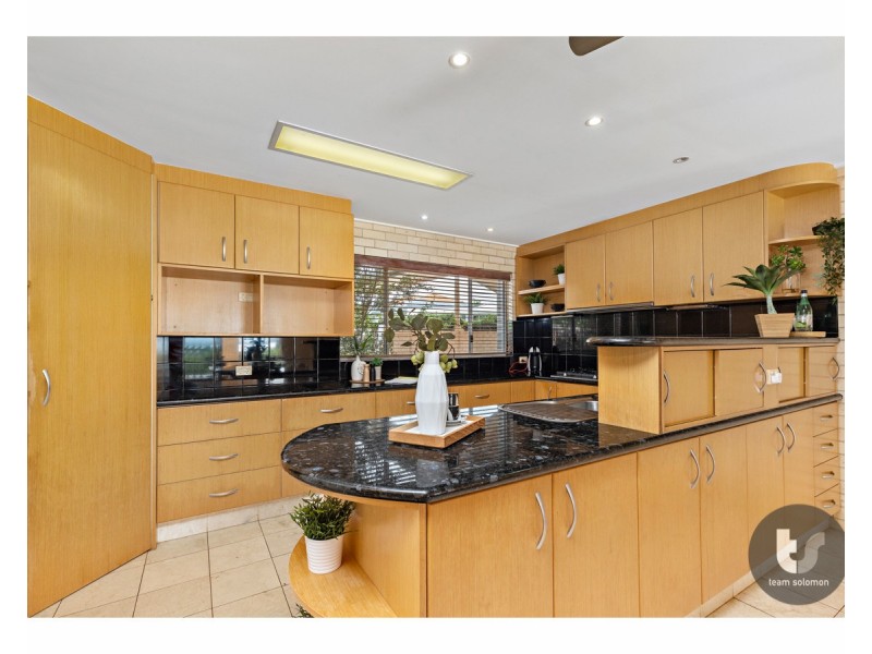 14 Wilson Esplanade, Redland Bay QLD 4165