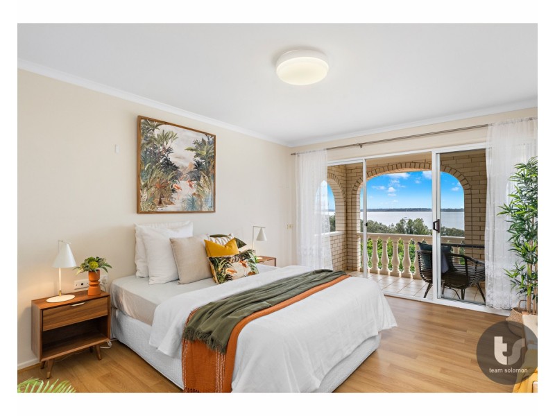 14 Wilson Esplanade, Redland Bay QLD 4165