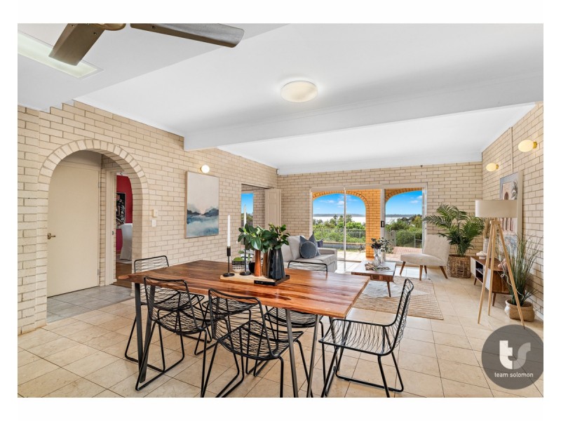 14 Wilson Esplanade, Redland Bay QLD 4165
