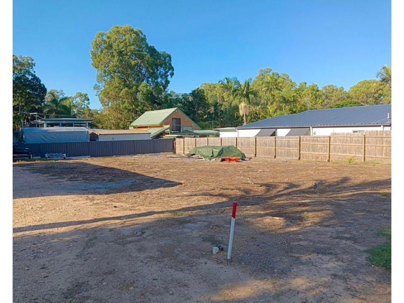 36 Shirley Street, Coochiemudlo Island QLD 4184