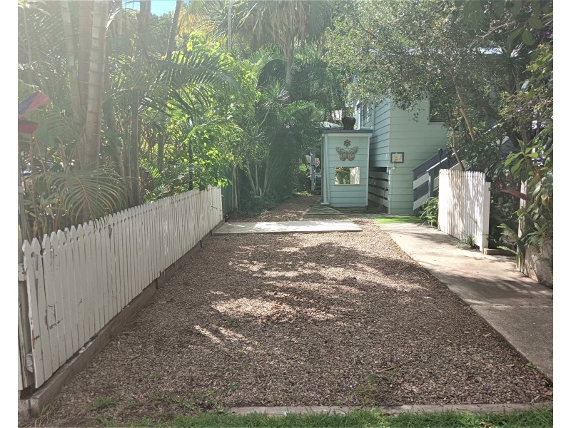 17 Marana Street, Coochiemudlo Island QLD 4184