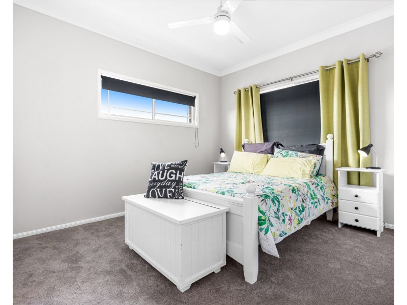 8 Major Court, Birkdale QLD 4159