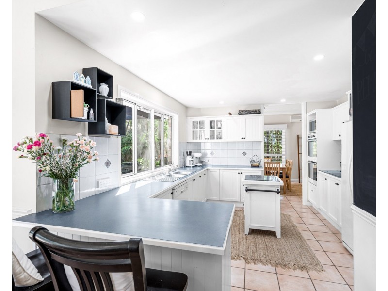 8 Major Court, Birkdale QLD 4159