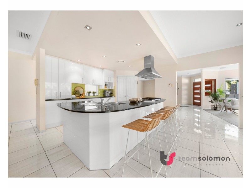 8 Yorston Place, Ormiston QLD 4160