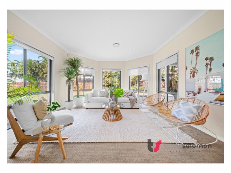 8 Yorston Place, Ormiston QLD 4160