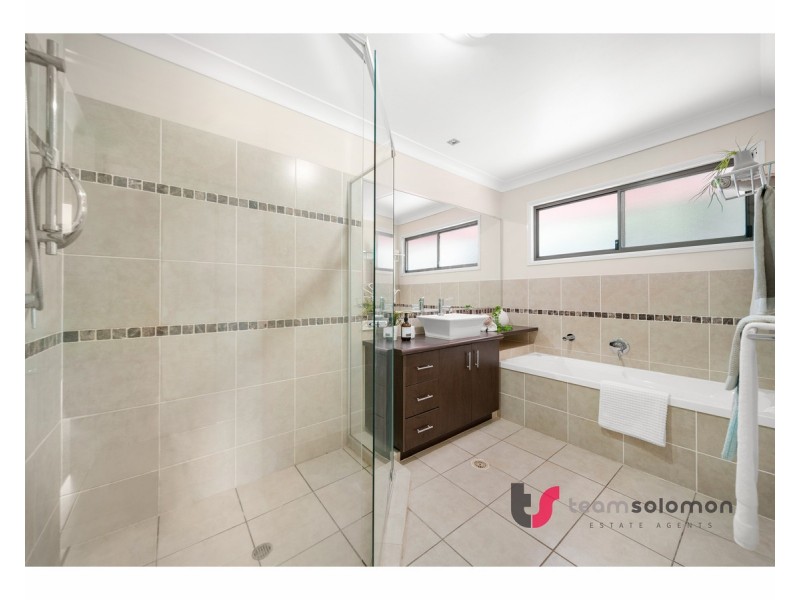 8 Yorston Place, Ormiston QLD 4160