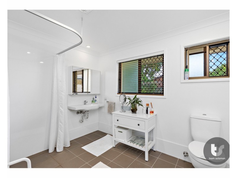80-82 Collingwood Road, Birkdale QLD 4159