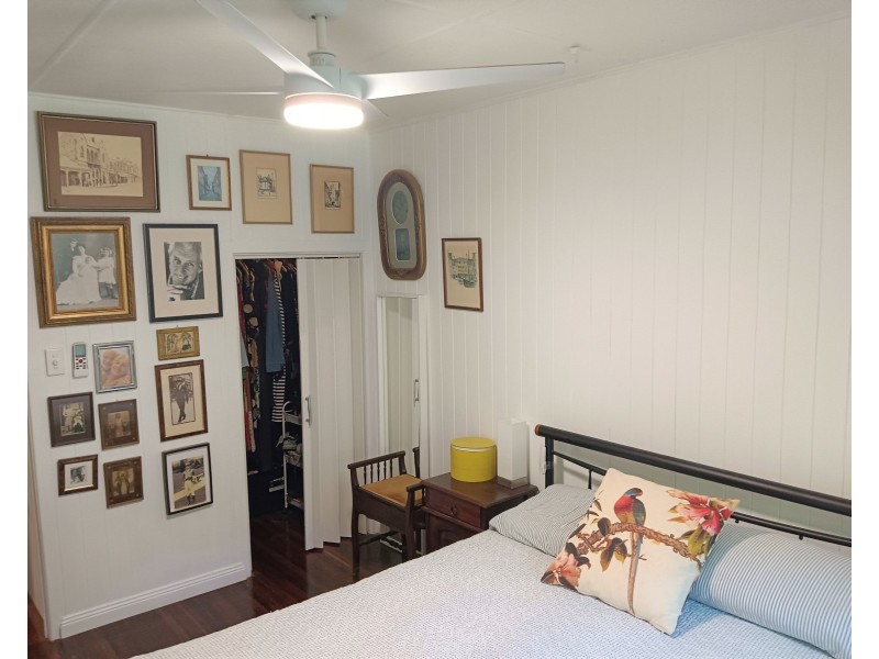 11 Welsby Street, Coochiemudlo Island QLD 4184