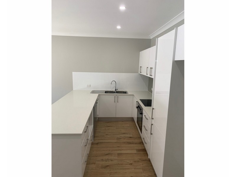 2/218 Finucane Road, Alexandra Hills QLD 4161