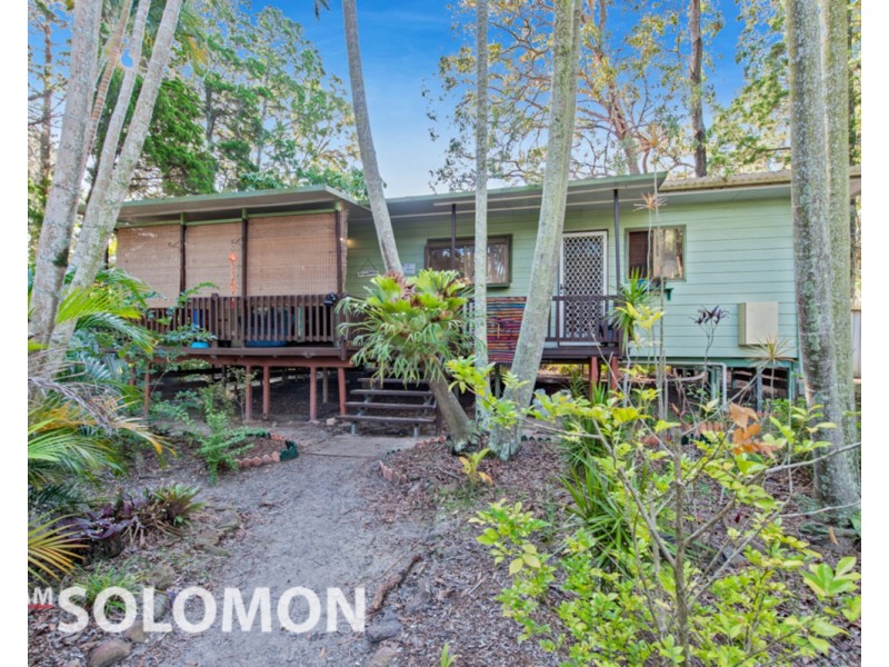 6 Pandanus Street, Coochiemudlo Island QLD 4184