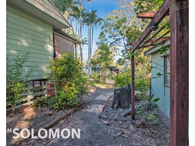6 Pandanus Street, Coochiemudlo Island QLD 4184