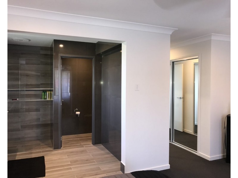 1a Elmhurst Street, Capalaba QLD 4157
