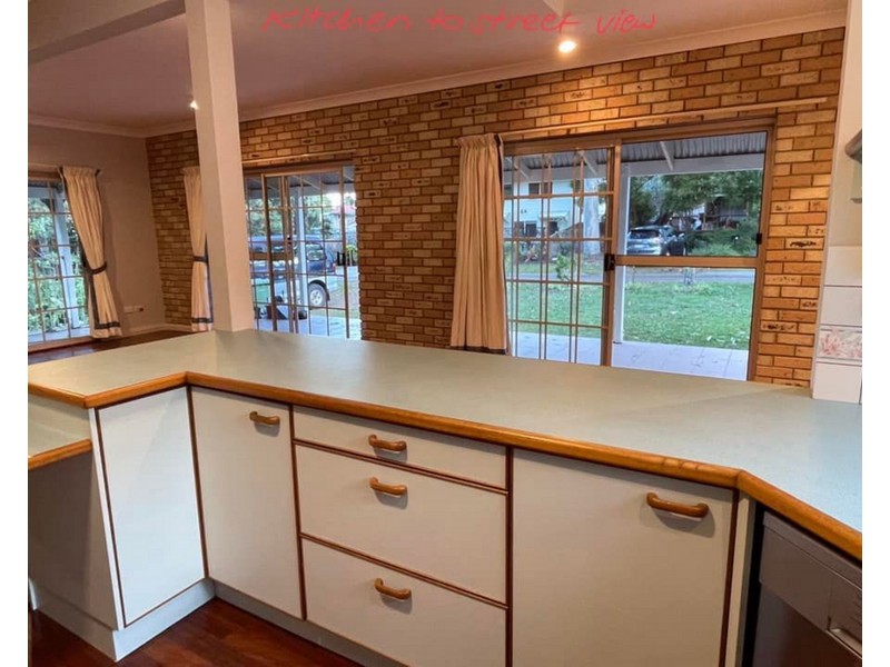 35 James Street, Coochiemudlo Island QLD 4184