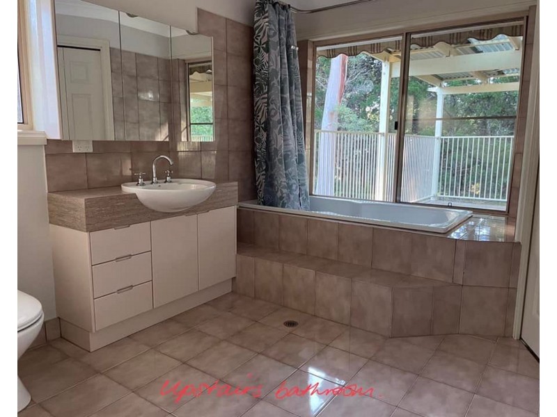 35 James Street, Coochiemudlo Island QLD 4184