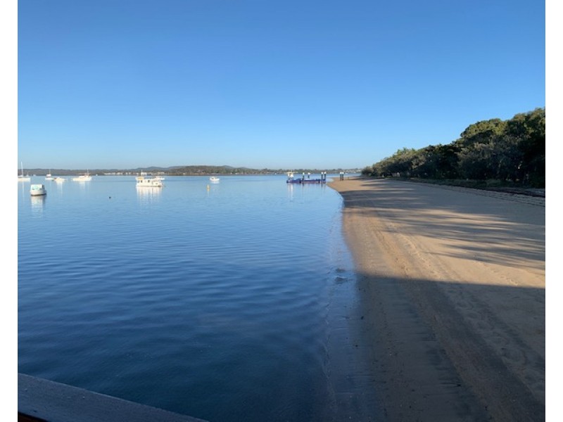 35 James Street, Coochiemudlo Island QLD 4184