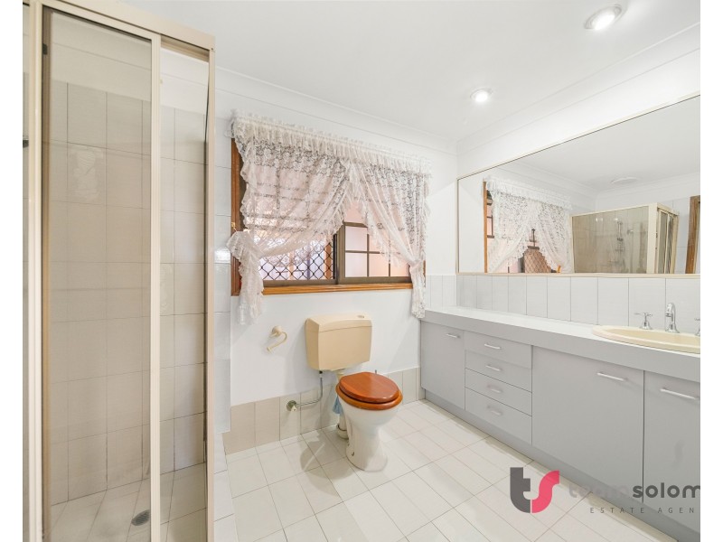 5 Prescoter Drive, Victoria Point QLD 4165