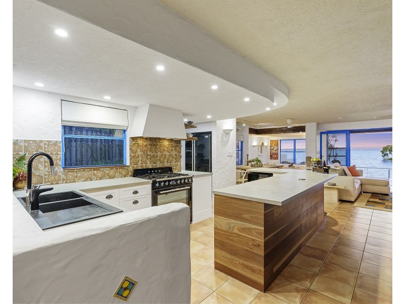 107 Shore Street North, Cleveland QLD 4163