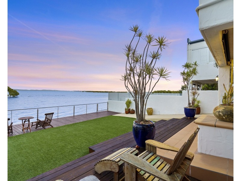 107 Shore Street North, Cleveland QLD 4163