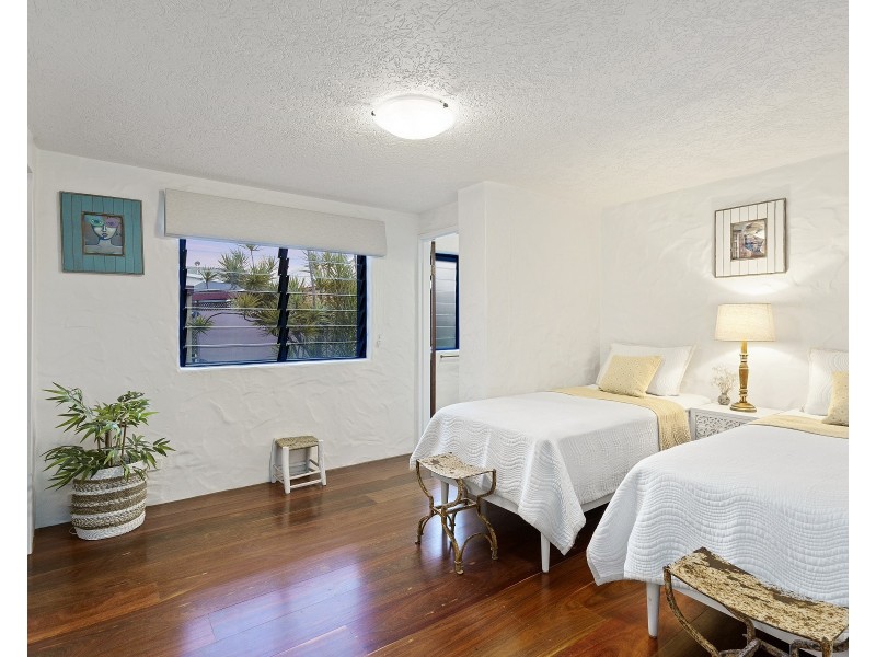 107 Shore Street North, Cleveland QLD 4163