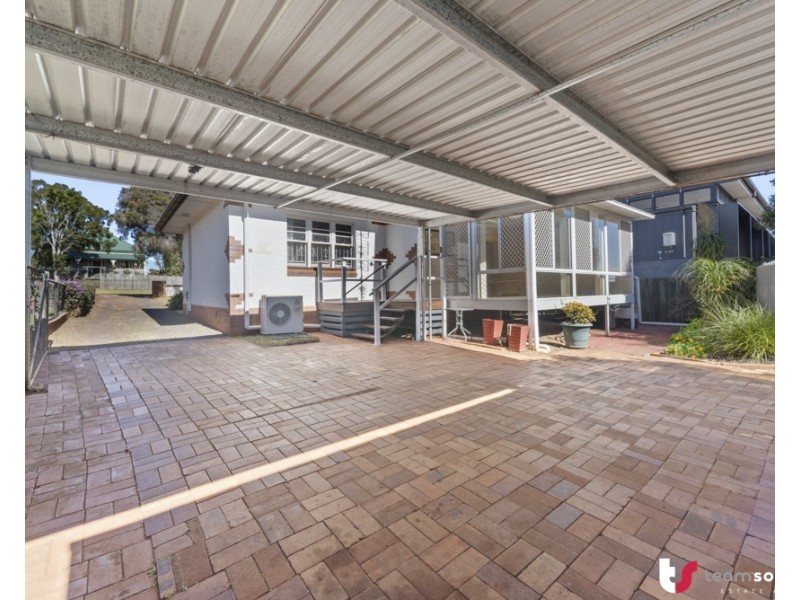 207 South Street, South Toowoomba QLD 4350