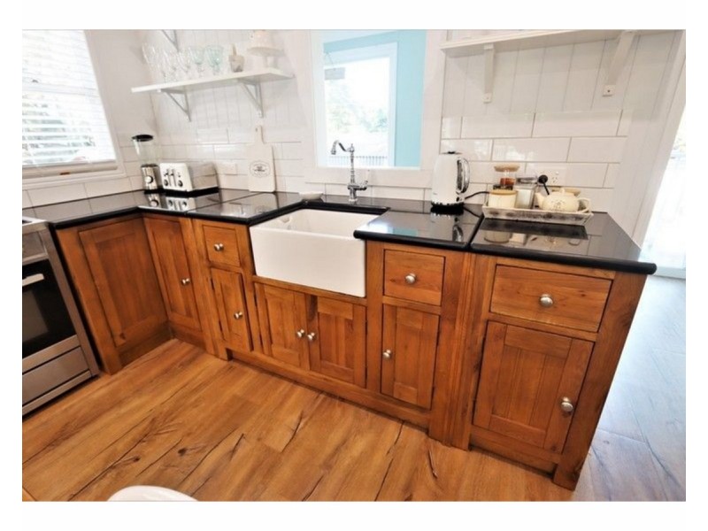 2 Marroo Street, Coochiemudlo Island QLD 4184