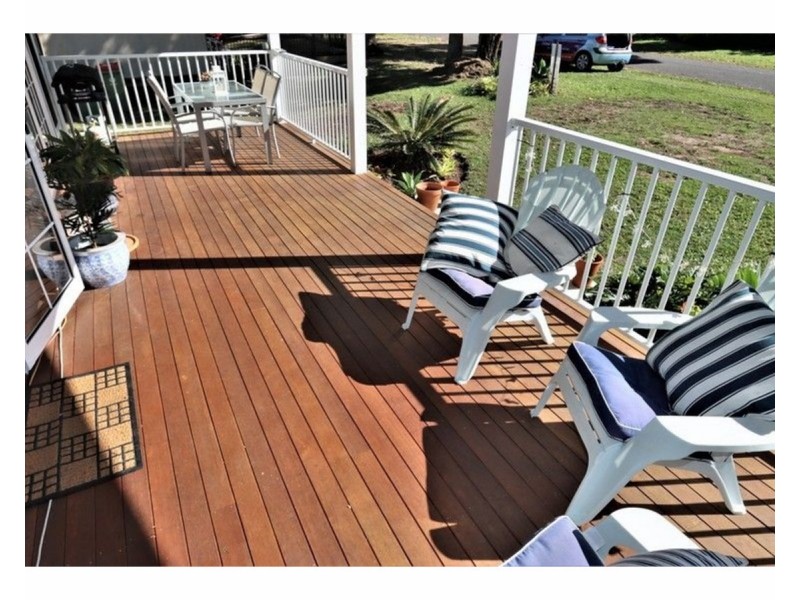 2 Marroo Street, Coochiemudlo Island QLD 4184