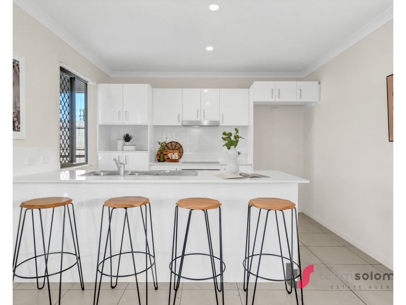 5 School Road, Victoria Point QLD 4165