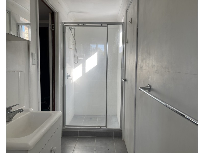 1/37 Bayford Street, Birkdale QLD 4159