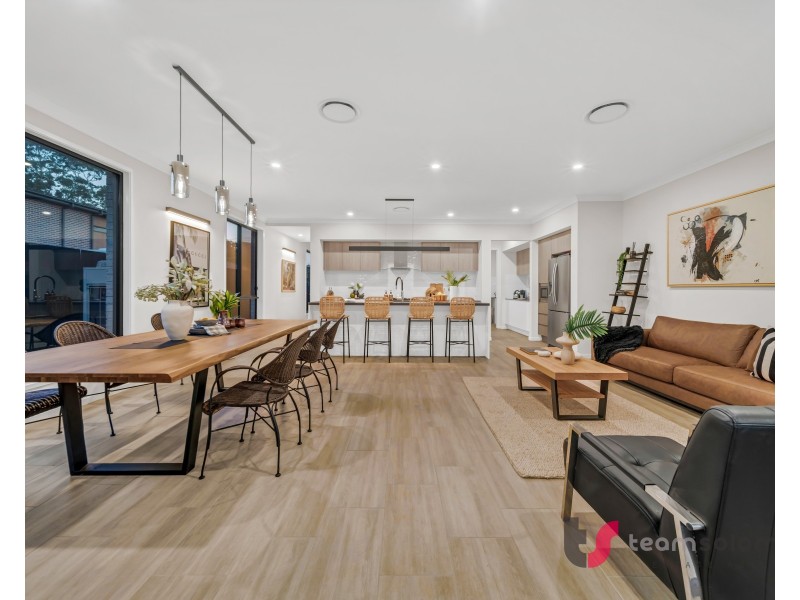 6. Russell Street, Cleveland QLD 4163