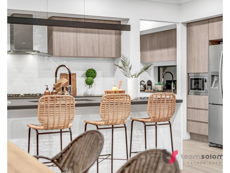 6. Russell Street, Cleveland QLD 4163