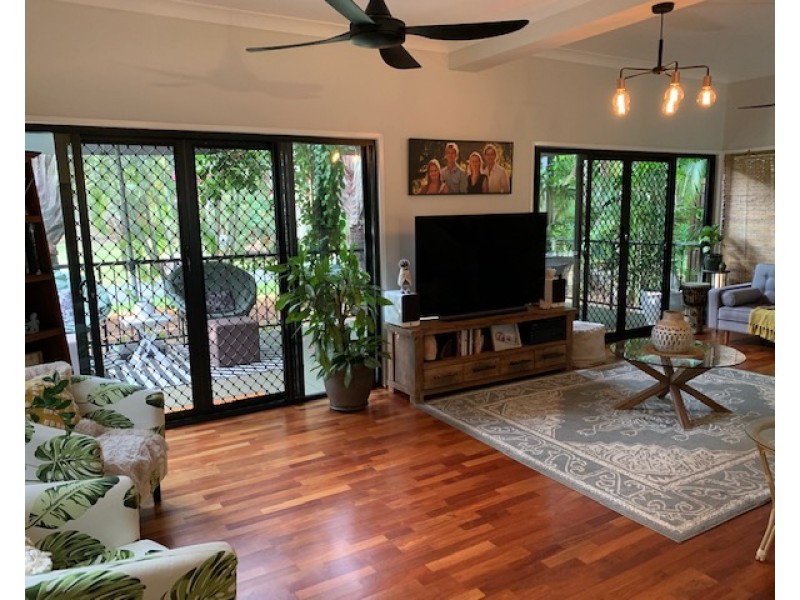 24 Aminya Street, Coochiemudlo Island QLD 4184