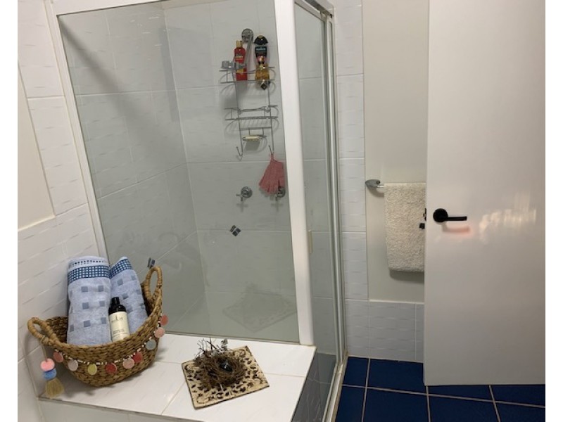 24 Aminya Street, Coochiemudlo Island QLD 4184