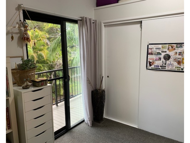 24 Aminya Street, Coochiemudlo Island QLD 4184