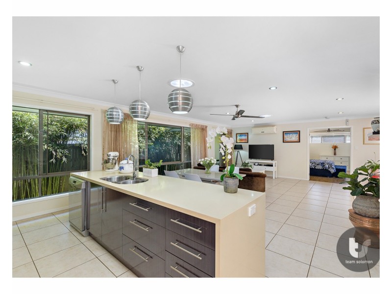 14a Glenjustines Street, Wynnum West QLD 4178