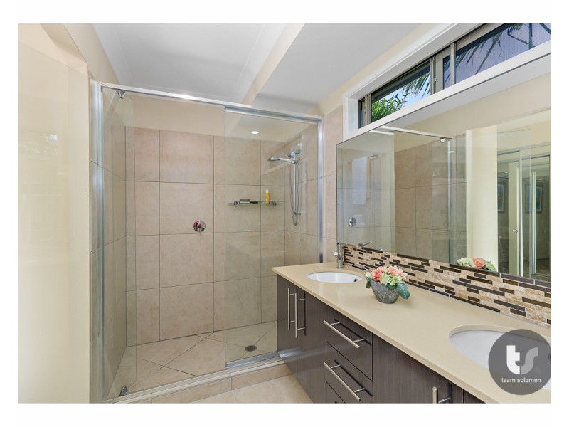 14a Glenjustines Street, Wynnum West QLD 4178
