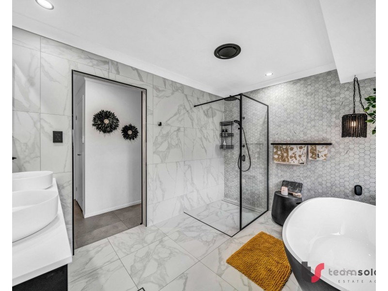 7 Apollo Court, Victoria Point QLD 4165