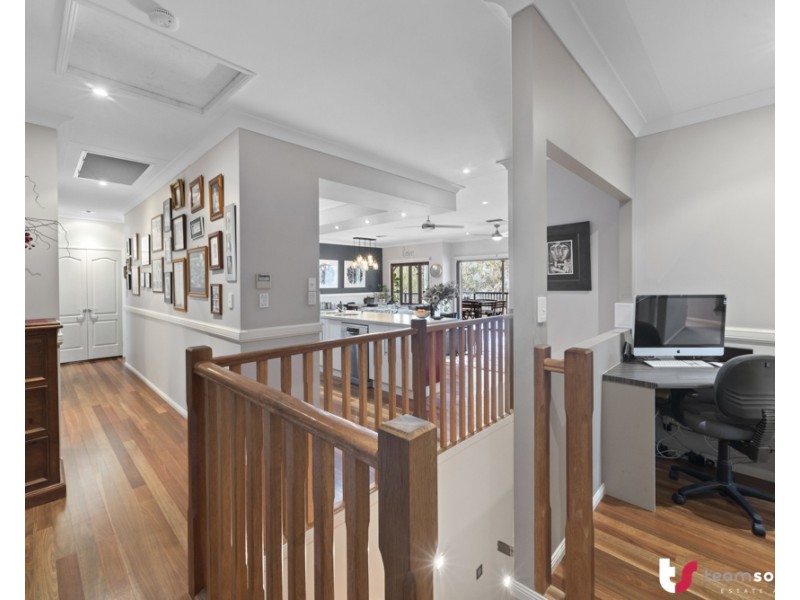 24 Kilmarnock Court, Mundoolun QLD 4285